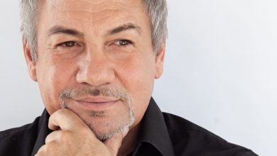 Photo of Popular Afrikaans performer Michael Heyns tugs on nostalgic heartstrings with, ‘Tussen Hier en Die Kaap’