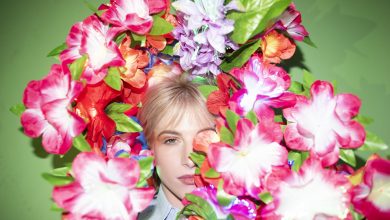 Photo of Hayley Williams unveils her debut Solo album, ‘Petals For Armor’