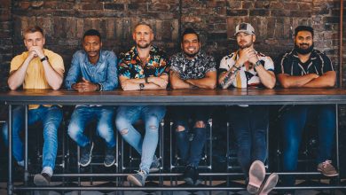 Photo of Posduif celebrates friends and family in their new single!