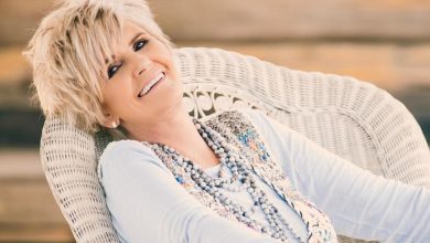 Photo of PJ Powers One Night Only Valentine’s Performance under the stars with guitarist & side-man Tigger Reunart