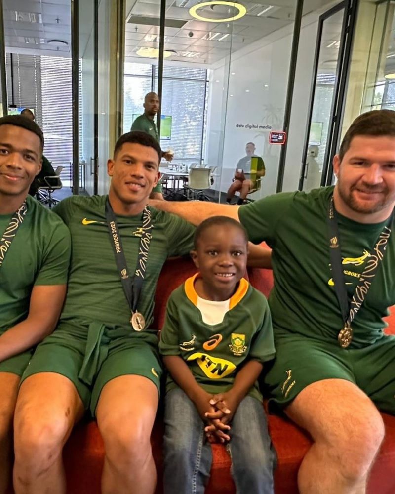 Desmand Koolen with Springbok rugby players