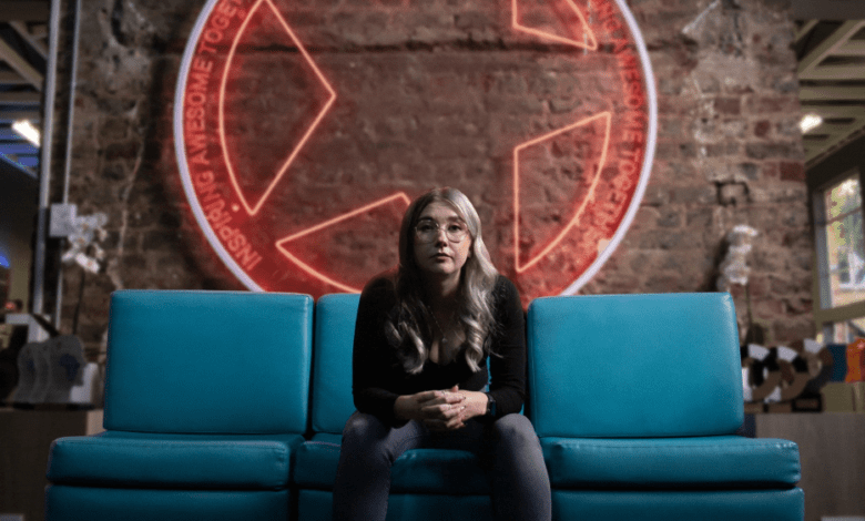 Navigating the Hybrid Work Model in Advertising