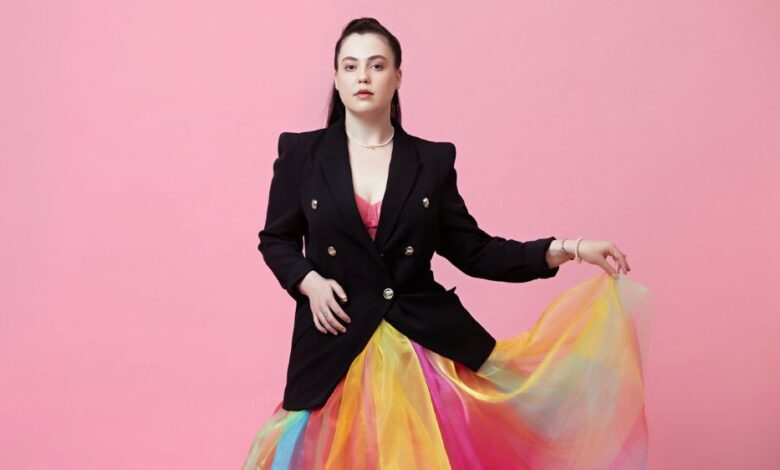 Cindy-Louise Competes In Belgium VTM Talent Show