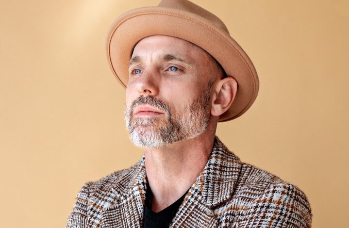 ‘Buzzhead’ by Kahn Morbee