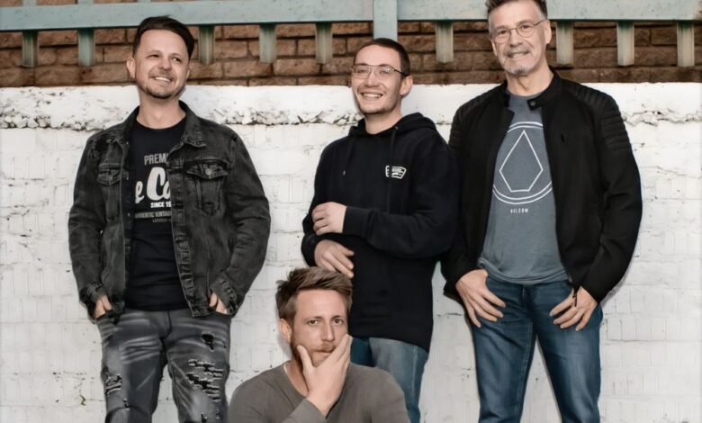 Review of ‘Leave’ from The Color Blew